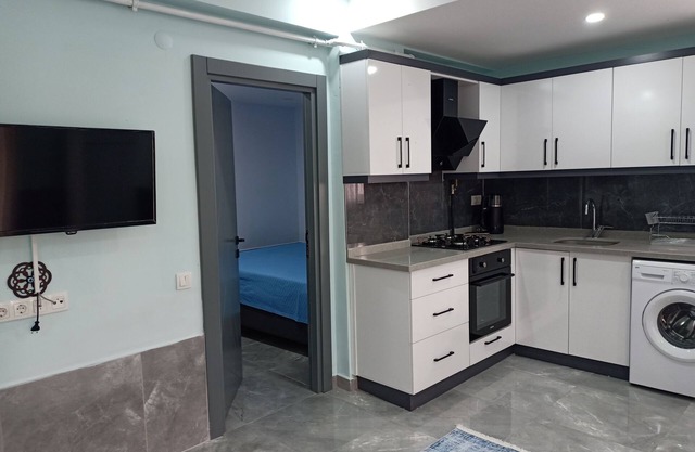 Cozy condo with AC and WiFi in brilliant Konyaalti, Antalya