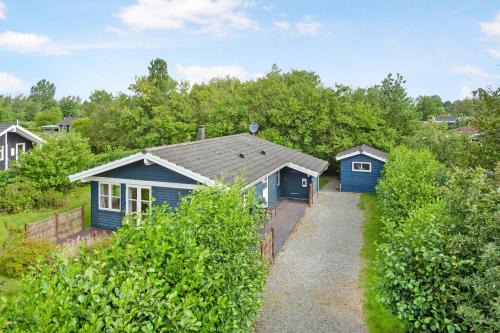 Cozy Cottage In A Quiet Area Close To The Beach