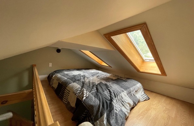 Cozy cottage on the Rideau, relax with the whole family