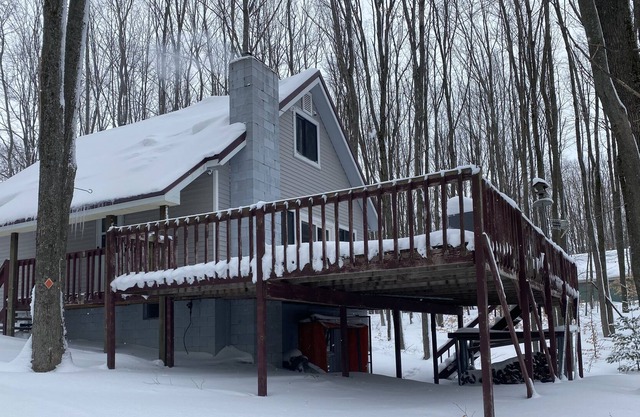 Cozy Cottage - Snowmobile/Side by Side Friendly - Pets Welcome