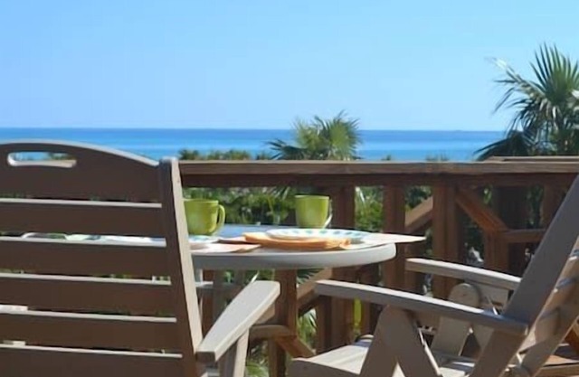 ¡Disfruta de las playas de arena blanca y las impresionantes vistas al mar!