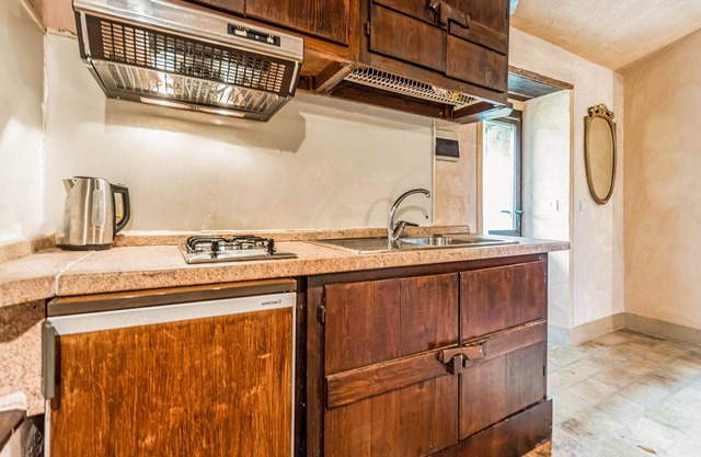 Cozy Cottage With Pool in Assisi