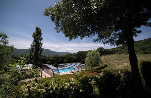 Cozy country house surrounded by nature with pets allowed