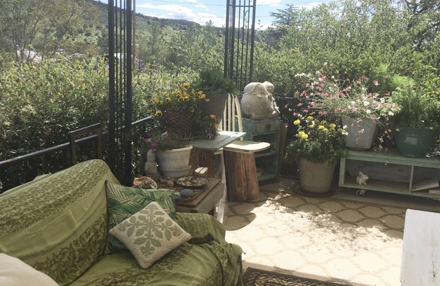 Cozy country house 7 minutes from town. Ask about discount for March bookings