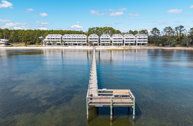 END OF SUMMER DISCOUNT Cozy Cove