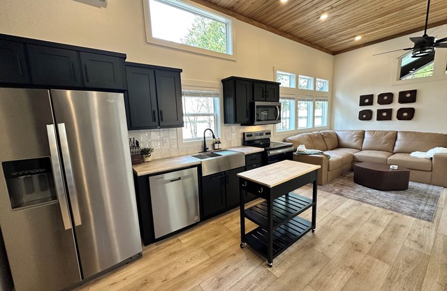 Cozy Cypress Cabin