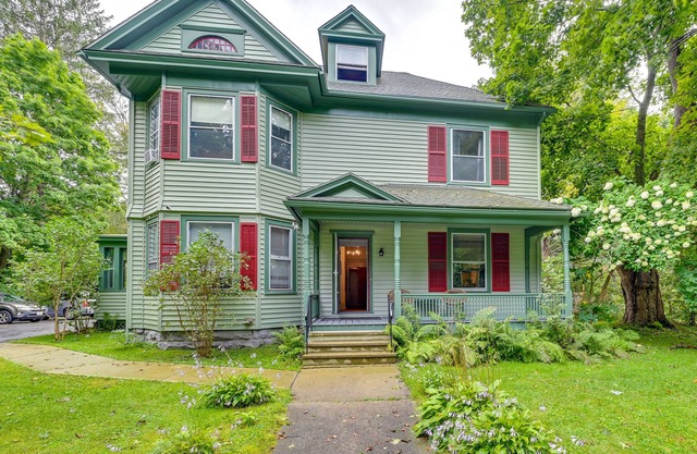 Cozy Dalton Studio w/ Porch & Outdoor Seating!