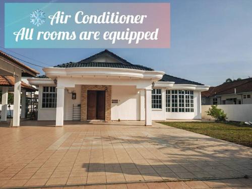 Cozy Deluxe House Padang Serai 28pax