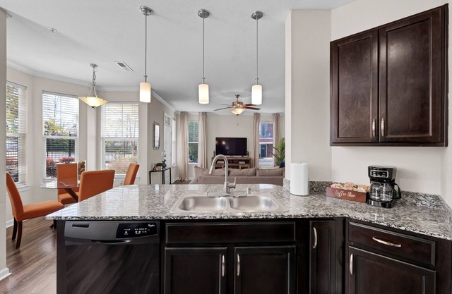 Cozy Derby City Retreat!