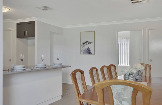 Cozy Dubbo retreat - close to the zoo