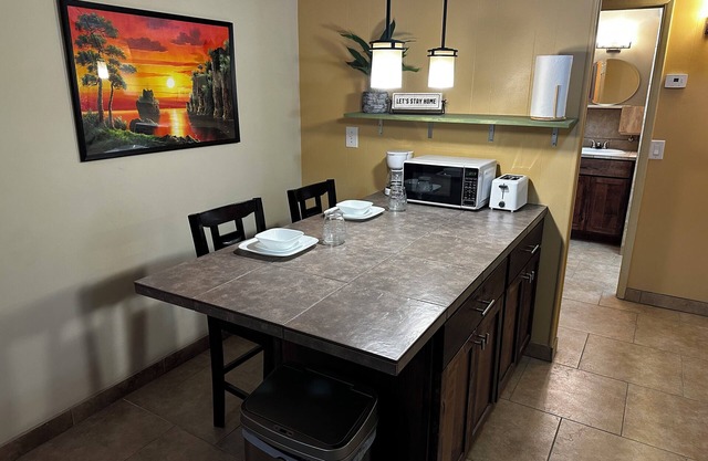 Cozy Duplex in Historic Fort Lowell Neighborhood Walk to TMC!