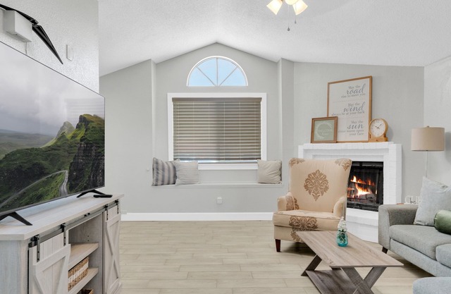 Cozy El Paso Getaway-Close to I-10-Restaurants-Shopping and more! Remodeled.