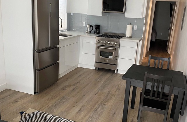 Cozy Encino one bedroom unit