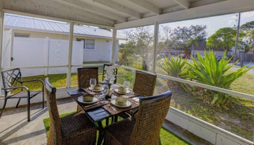 Cozy Escape Near Beach, Fire Pit & Bbq Nights