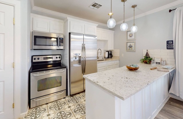 Cozy family bungalow perfect for a couple or family of four