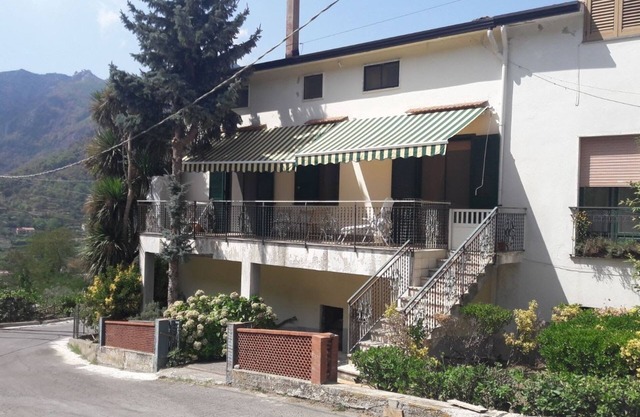 COZY FAMILY HOME 15 MINUTES FROM THE AMALFI COAST