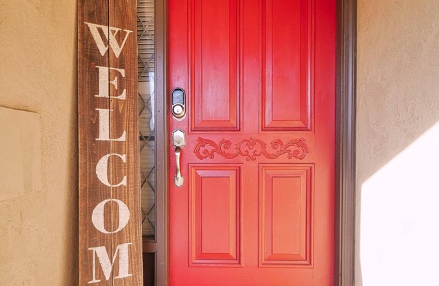 Cozy Family Retreat: Coffee Bar, Game Room and Pet Friendly