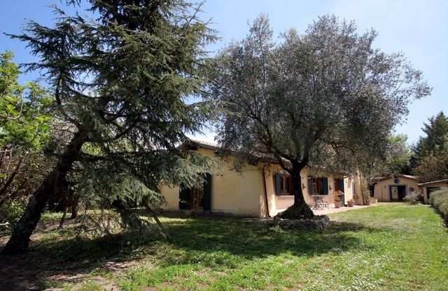 Cozy farmhouse surrounded by greenery, just 25 minutes from the center of Rome.