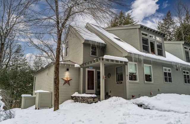 Cozy Fireplace, Quechee Club | Vale Village 2B*
