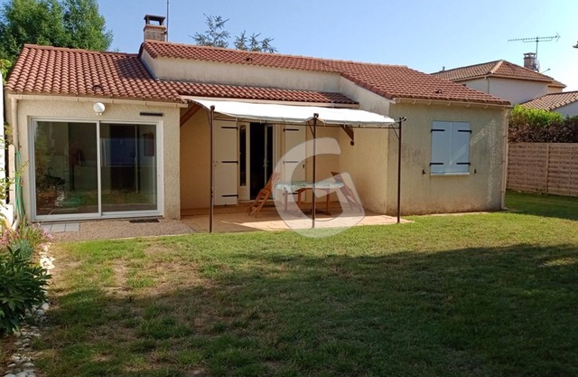 Casa para 4 personas con jardín cerca de la costa en Saint-Vincent-sur-Jard