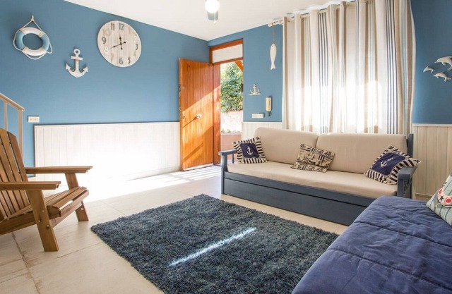 Acogedor apartamento de cuatro habitaciones en el pueblo de Santa Tecla (Acireale)