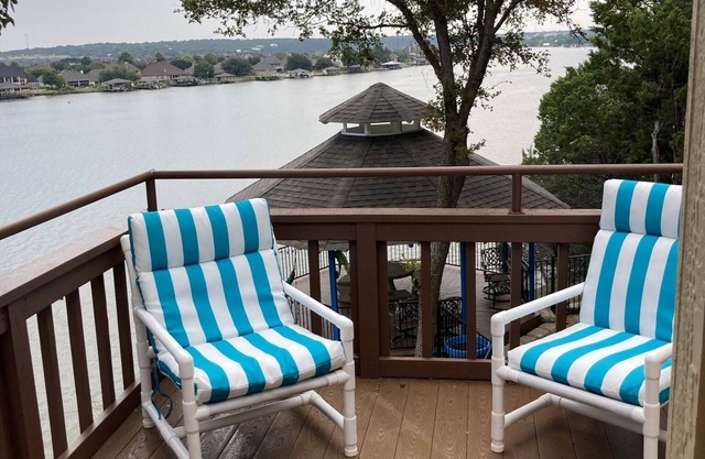 Cozy get away at Captain’s Landing