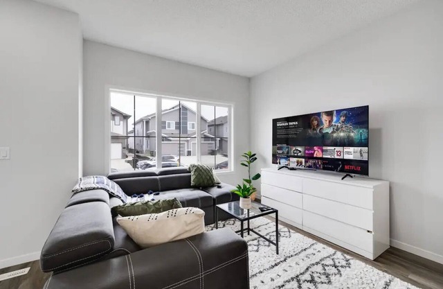 *Cozy Getaway* 4 Beds| Close to Airport