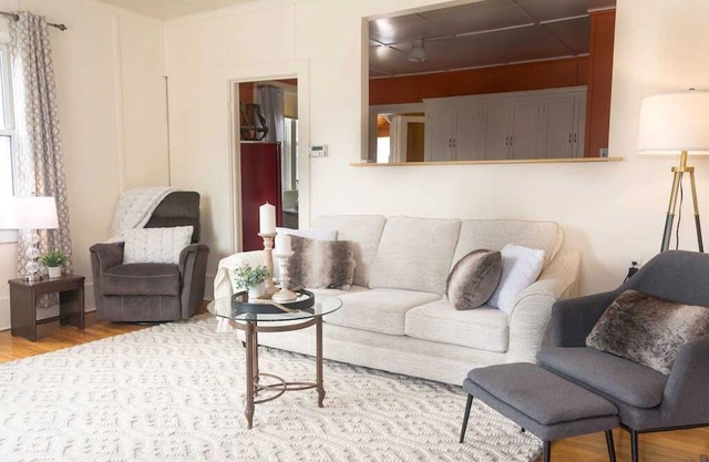 Cozy Getaway-Workers Welcome