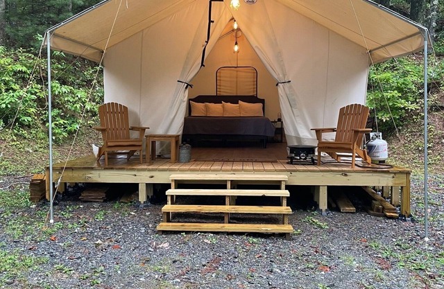Cozy Glamping Tent near Boone with AC