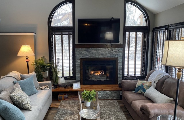 Cozy Golf Villa! End unit.