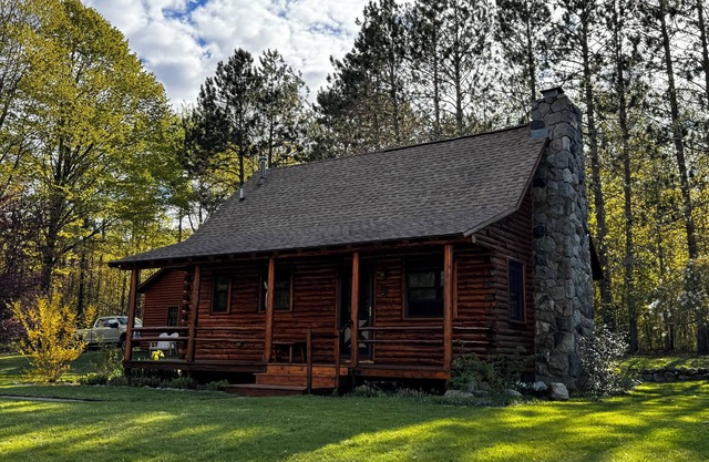 Cozy Harbor Springs cabin meticulously maintained on 4 acres.