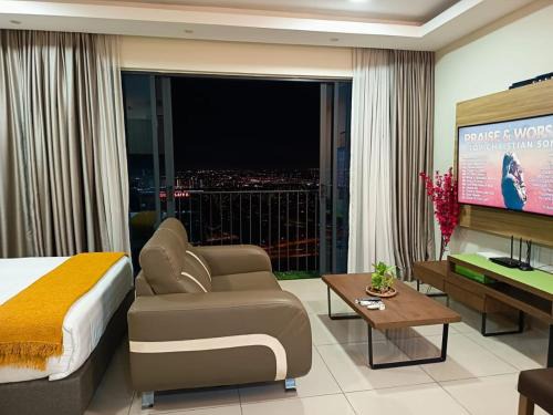 Cozy Haven Middlemist's Red Suite at Trefoil