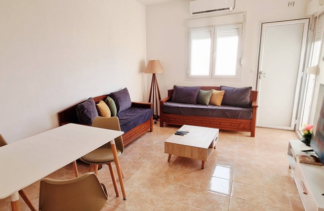 Cozy high floor apartment with a nice sea views,perfect for families and holiday