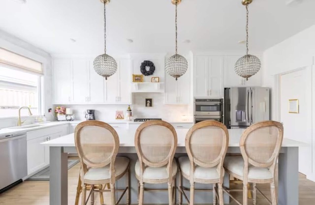 Stylish Fall Retreat, Theater Room, EV Charger, Scenic Walks + Leaf Peeping