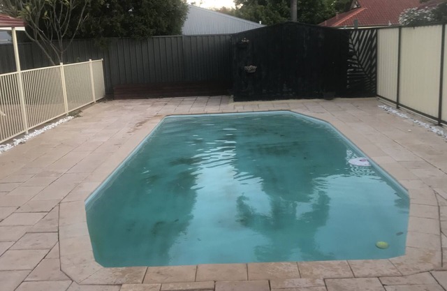 Cozy Holiday Home - Close to airport - Large outdoor pool