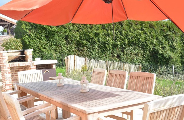 Acogedora casa en Hastière Namur con terraza y jardín