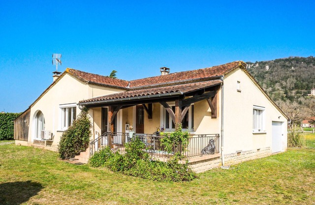 Acogedora casa en Saint-Vincent-de-Cosse