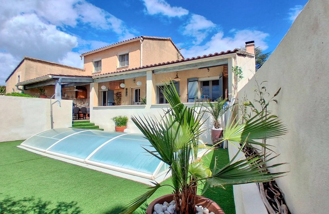 Acogedora casa en St..