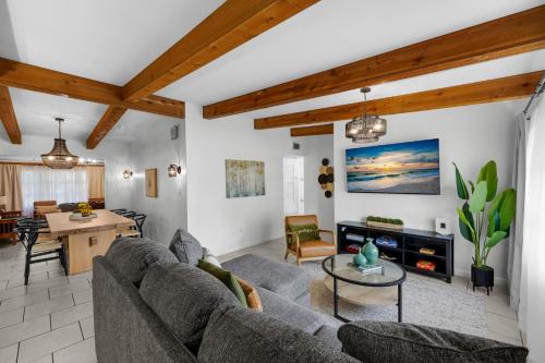Cozy Home Close to UF, Shands & Everything in GNV
