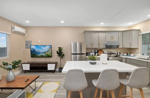 COZY HOME｜Fast WiFi｜4k Smart TV | For Families
