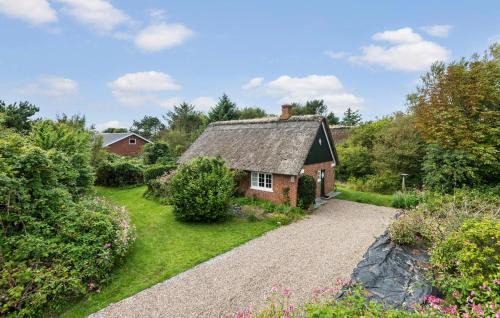 Cozy Home In Fanø With Kitchen