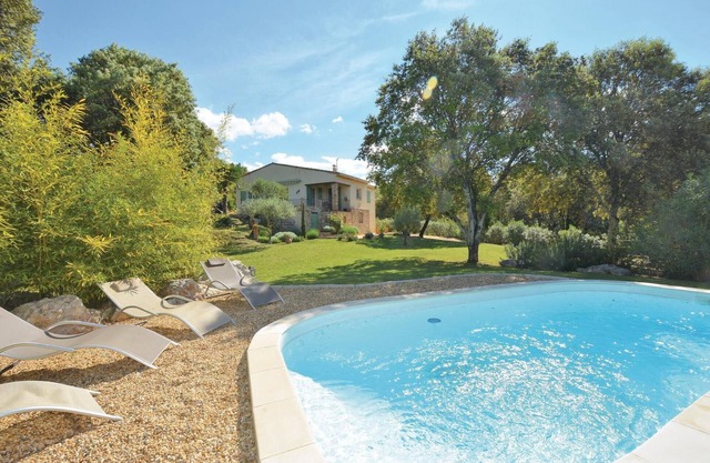 Acogedora casa en Méjannes-les-Alès