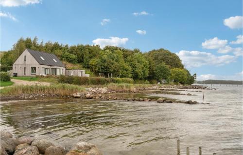 Cozy Home In Fredericia With Wifi