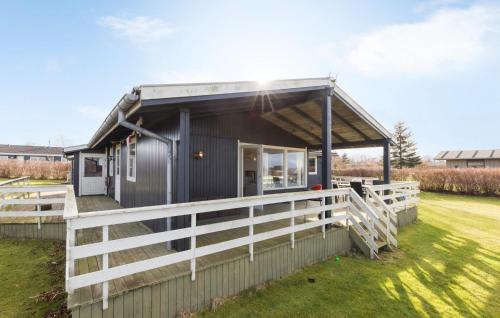 Cozy Home In Glesborg With Kitchen