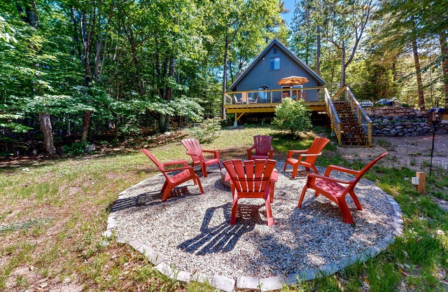 Acogedora casa en excelente ubicación w / estufa de gas y vistas excepcionales - perros bien!