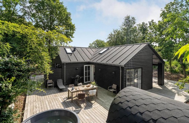 Cozy Home In Hadsund With Sauna