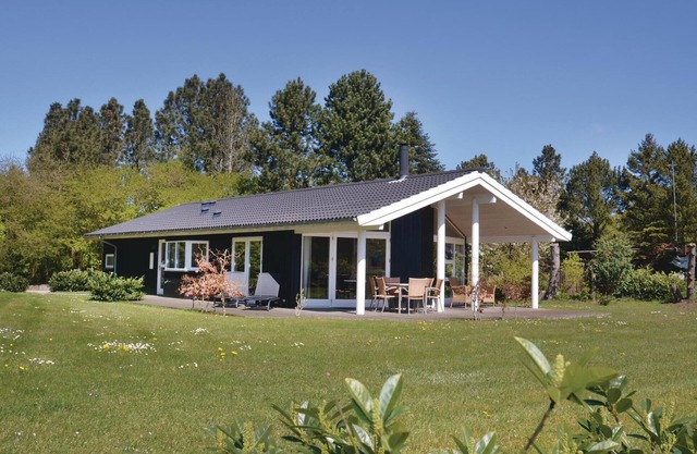 Acogedora casa en Idestrup con sauna