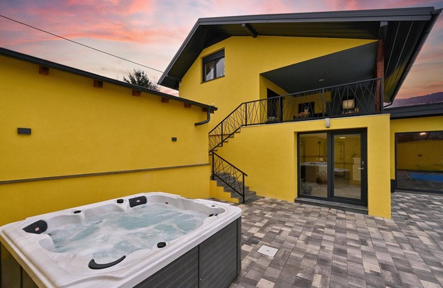 Acogedora casa en Kapela con sauna