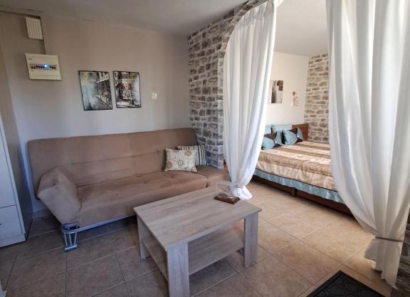 Cozy home in Karystos-Bouros