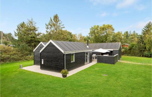 Cozy Home In Løgstør With Kitchen